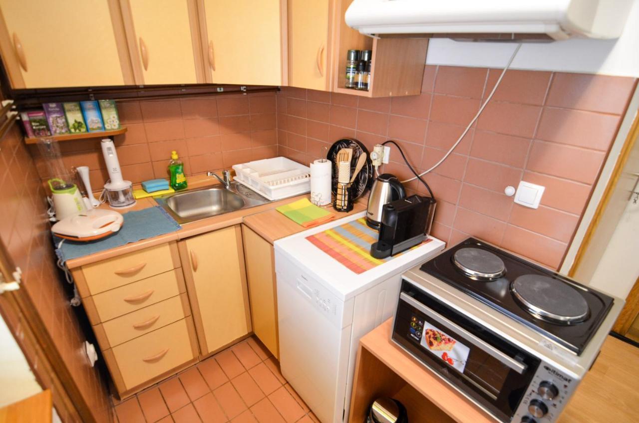 Blacksmith Apartment + Free Private Parking Сараєво Екстер'єр фото